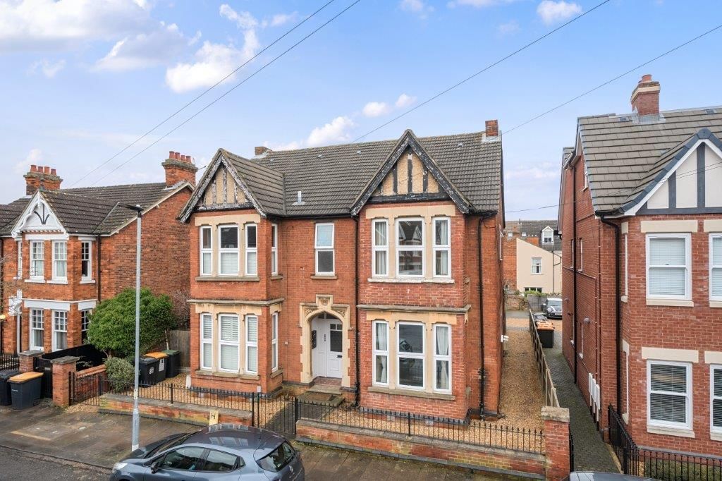 Property photo 1 of 10