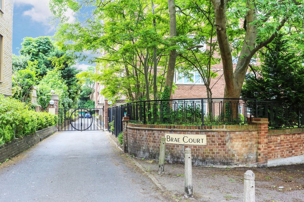 Property photo 1 of 10 Photo