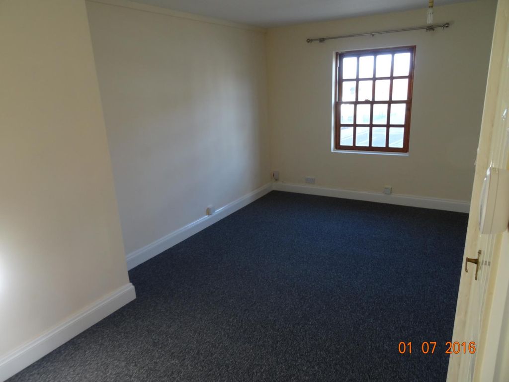 Property photo 3 of 9 Lounge