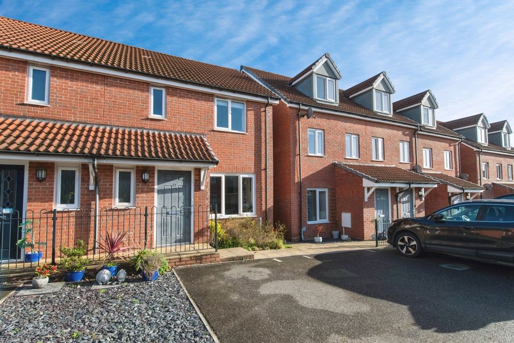 Property photo 1 of 13 Front