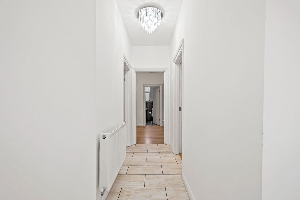 Property photo 3 of 29