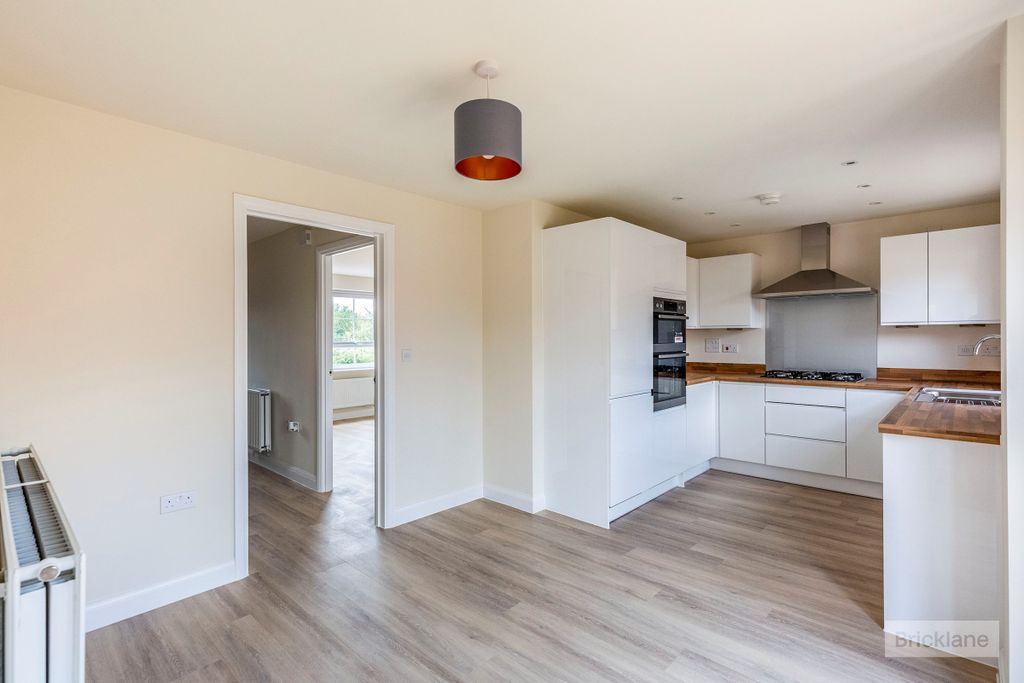 Property photo 2 of 10 Kitchen