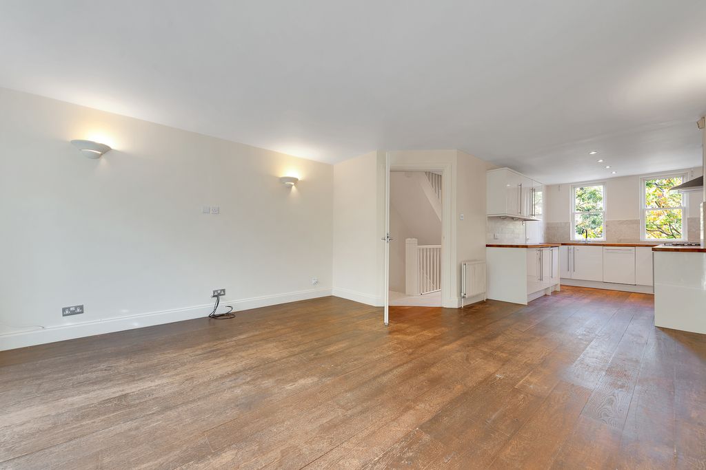 Property photo 1 of 16 Photo 06