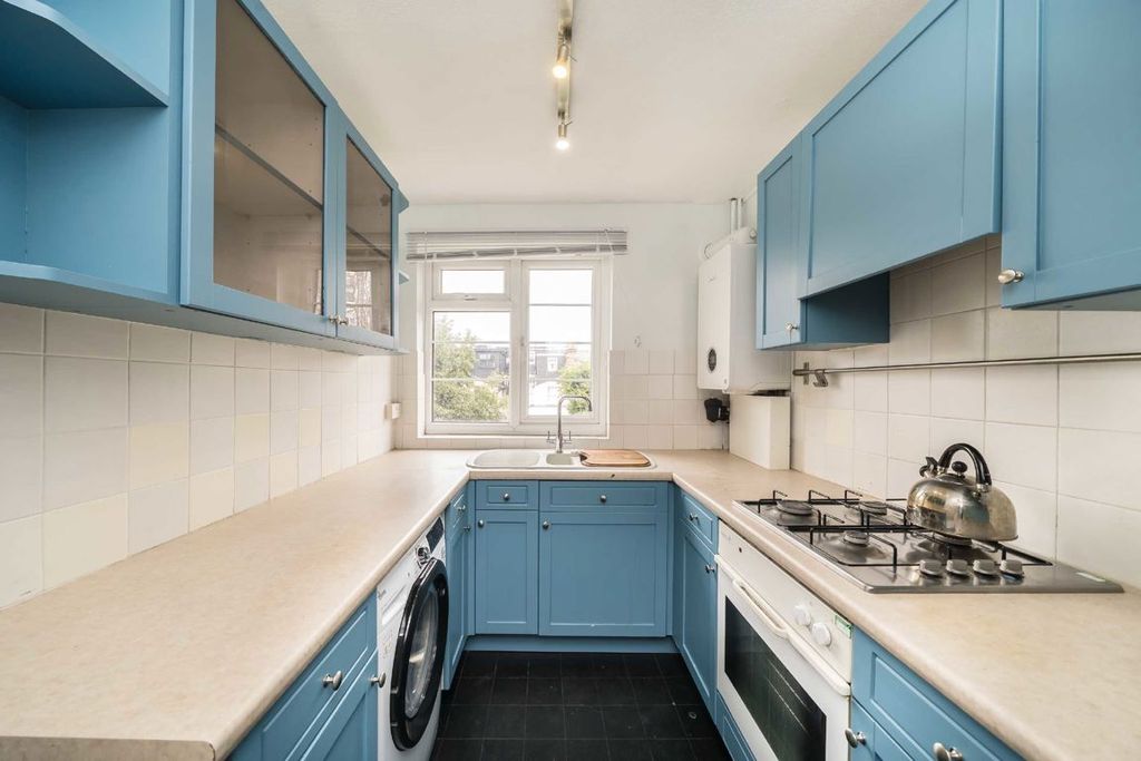 Property photo 3 of 6