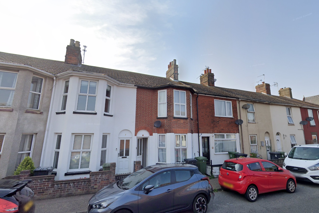 Property photo 1 of 1 6 Admiralty Road, Great Yarmouth, Norfolk, Nr30 3Dg