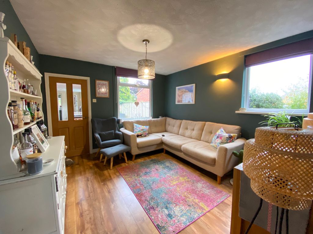 Property photo 2 of 28