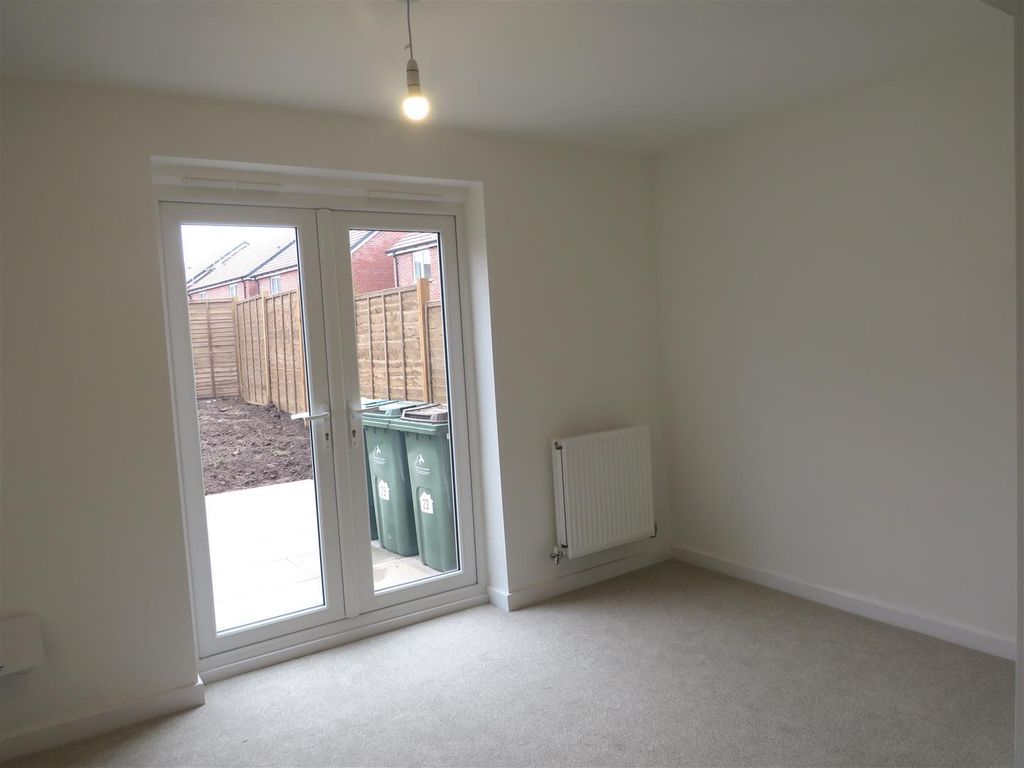 Property photo 3 of 13 Living Room