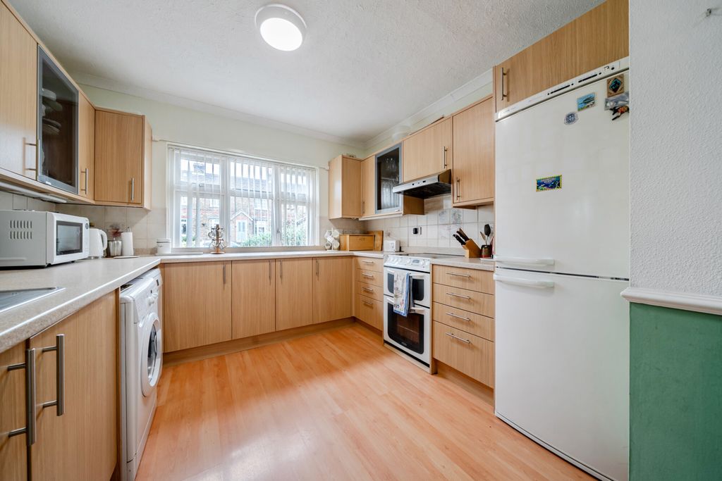 Property photo 2 of 24 1513424-8-6A97F7d...