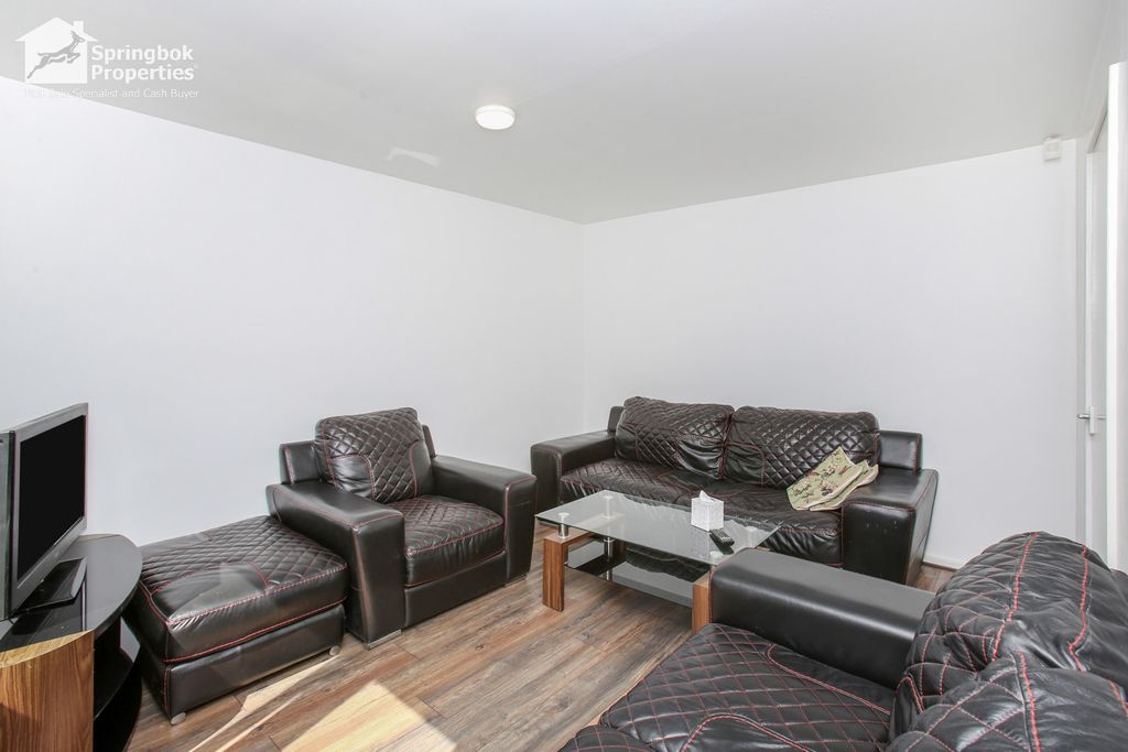 Property photo 3 of 15 Image 2