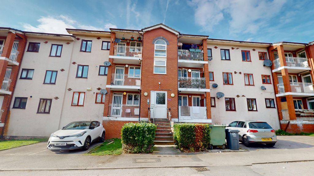 Property photo 1 of 6 9-Regency-Court-03272025_161740