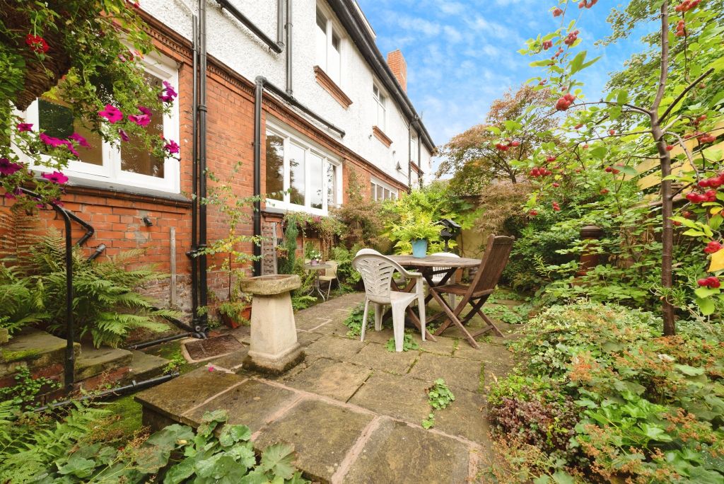 Property photo 2 of 20