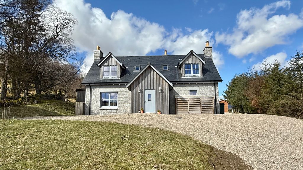 Property photo 3 of 40 3.Jpeg