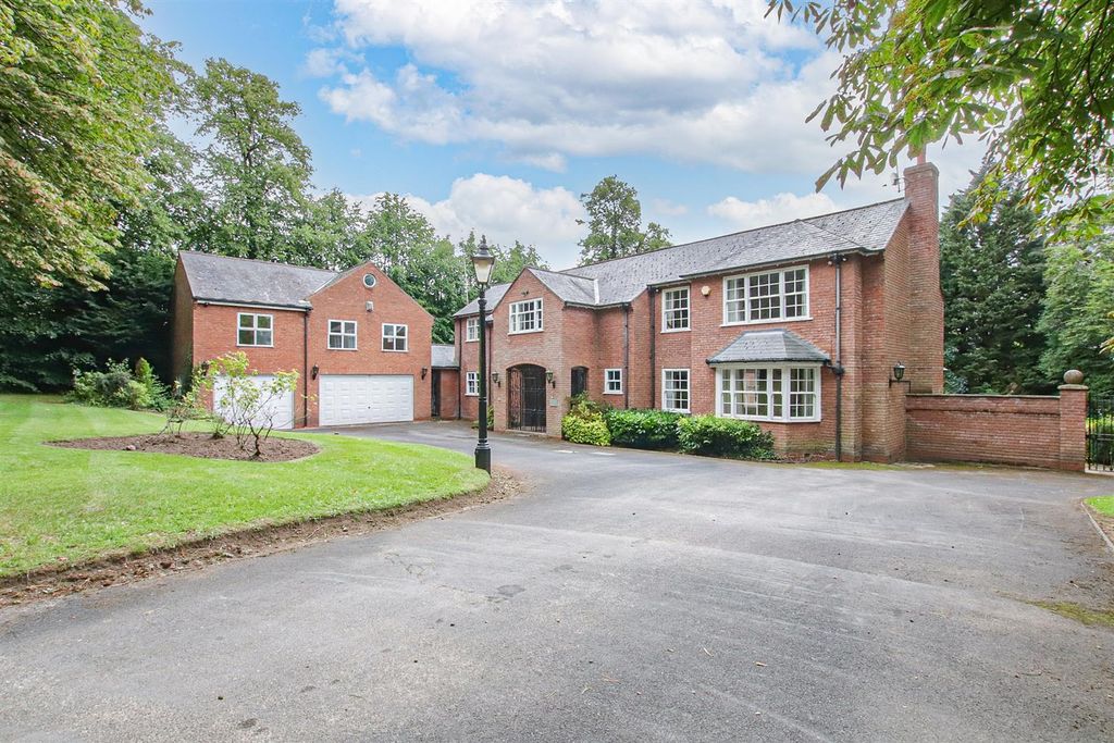 Property photo 1 of 30