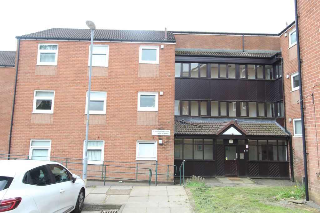Property photo 1 of 8 Flat