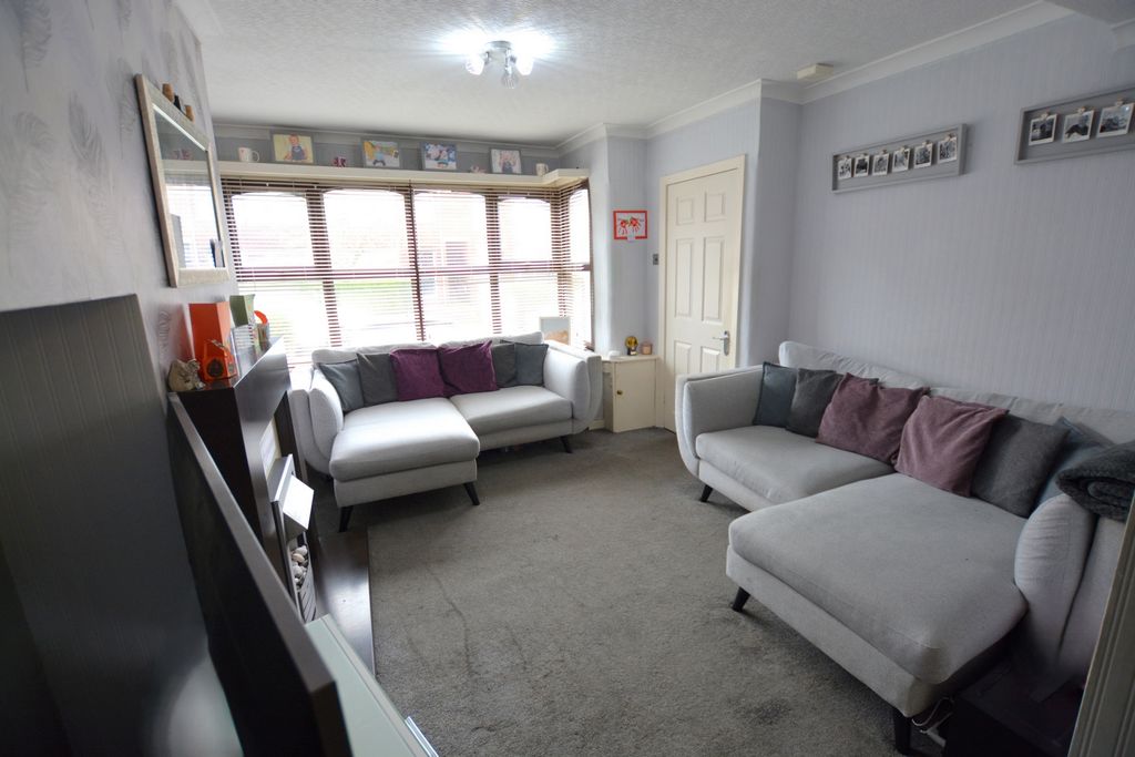 Property photo 2 of 15 Photo 3