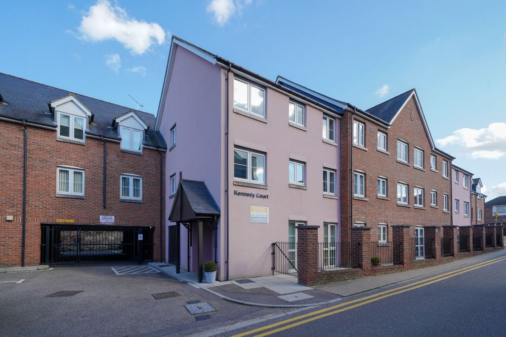 Property photo 1 of 7 3773780