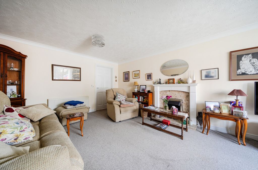 Property photo 2 of 21 1434253-8-69cc237...