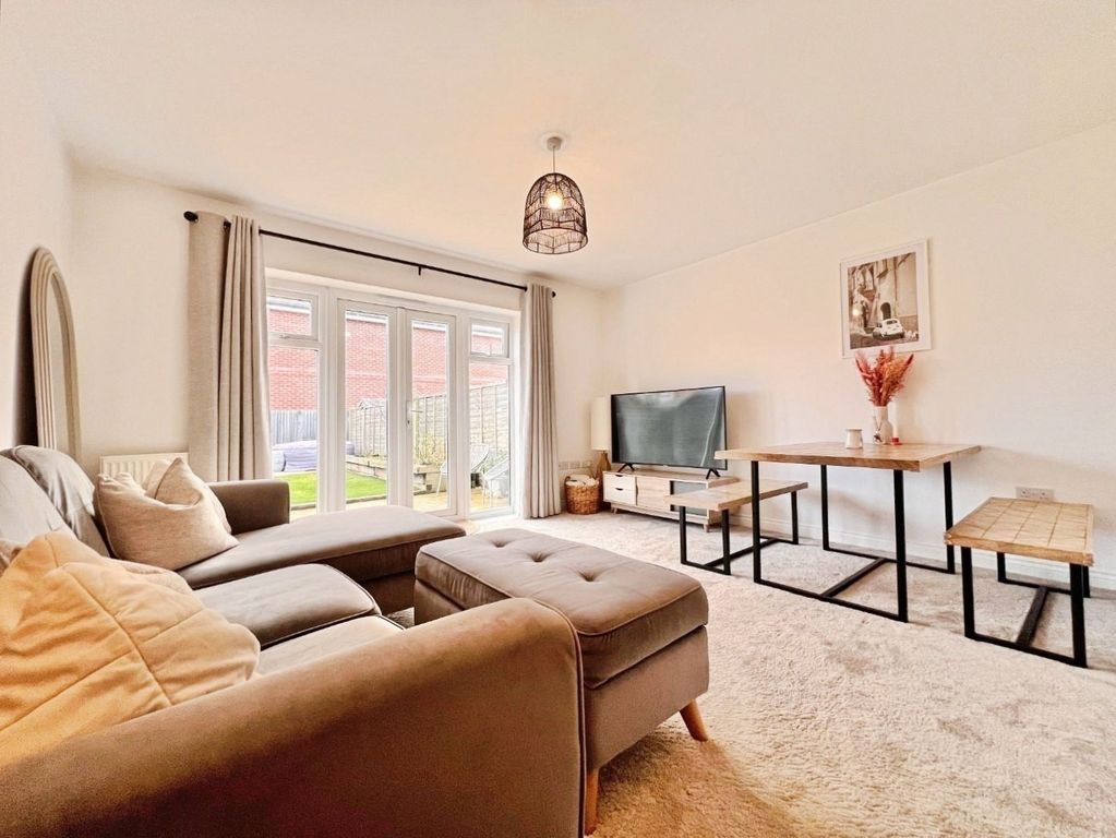 Property photo 3 of 20