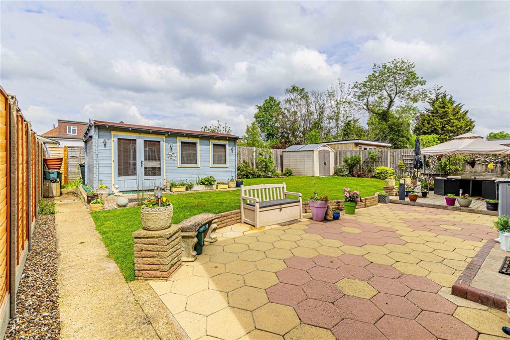 Property photo 3 of 27 Picture No. 14