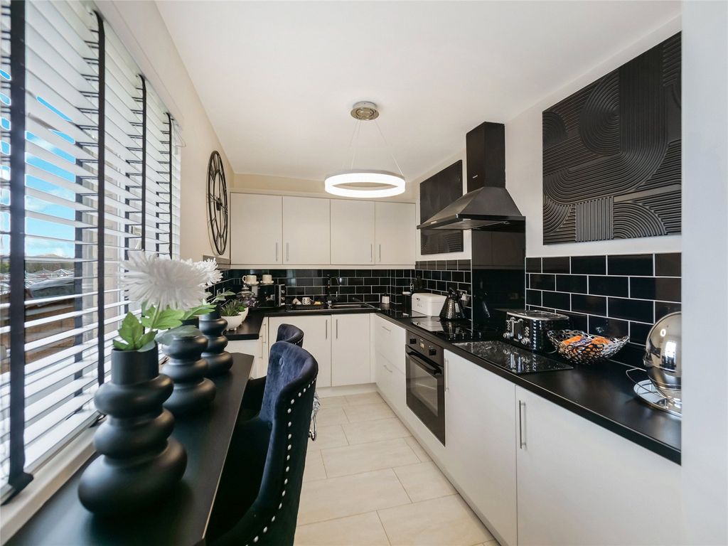 Property photo 3 of 24 Picture No. 07