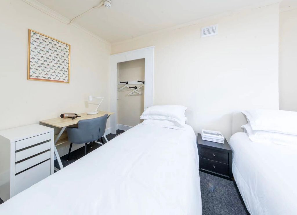 Property photo 3 of 26