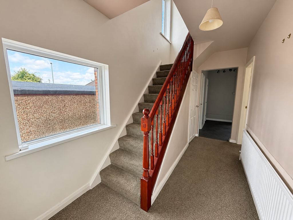 Property photo 2 of 17 Photo 9