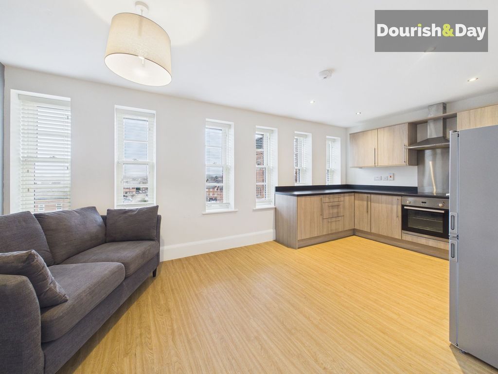 Property photo 2 of 8