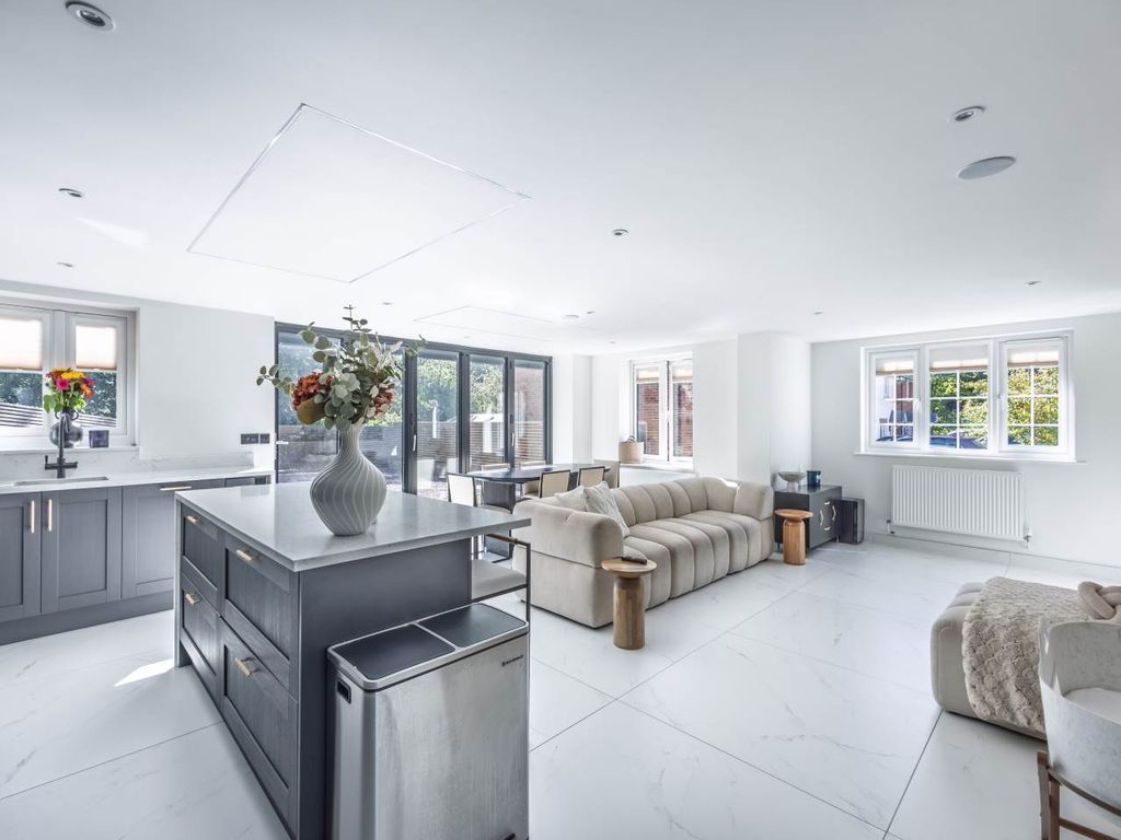 Property photo 3 of 20 Living Area 2