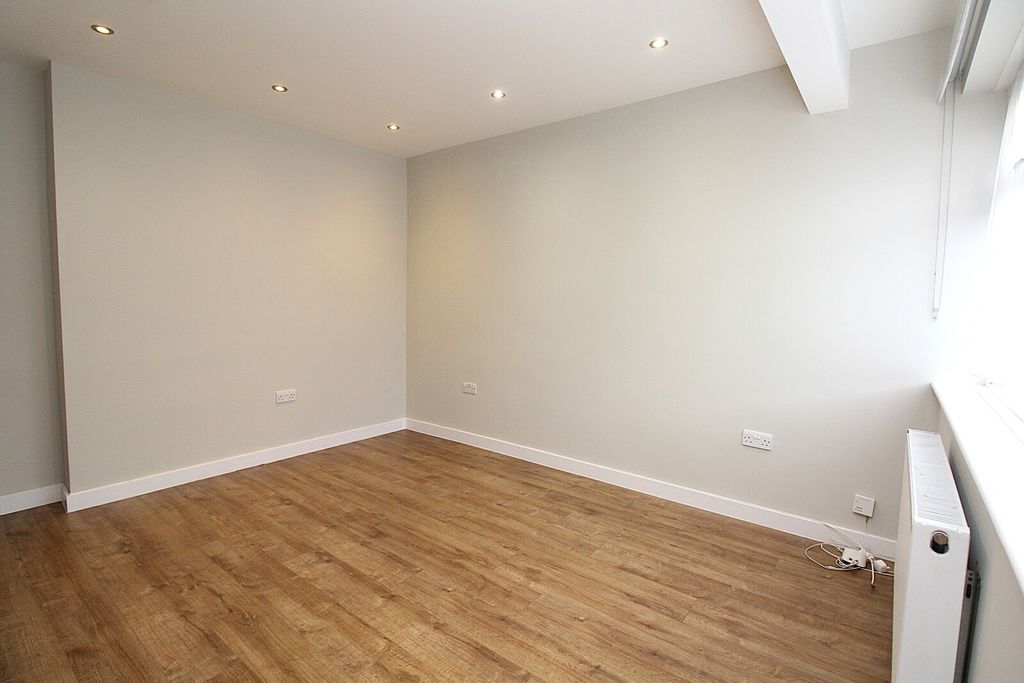 Property photo 3 of 9 Lounge View 1