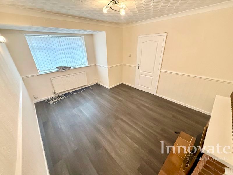 Property photo 2 of 9 Photo 5