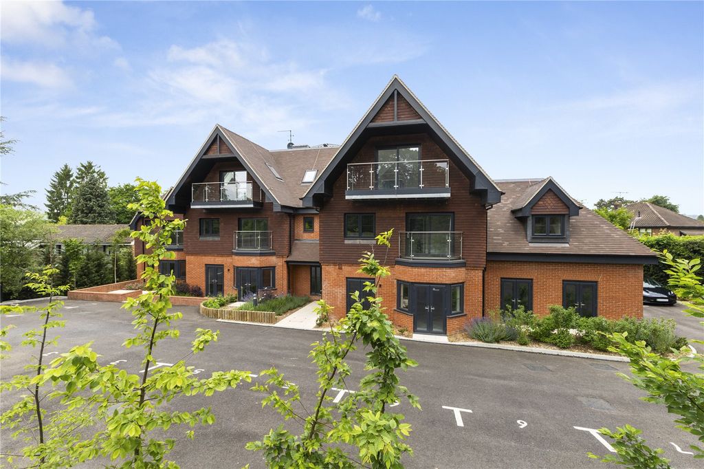 Property photo 1 of 11 External