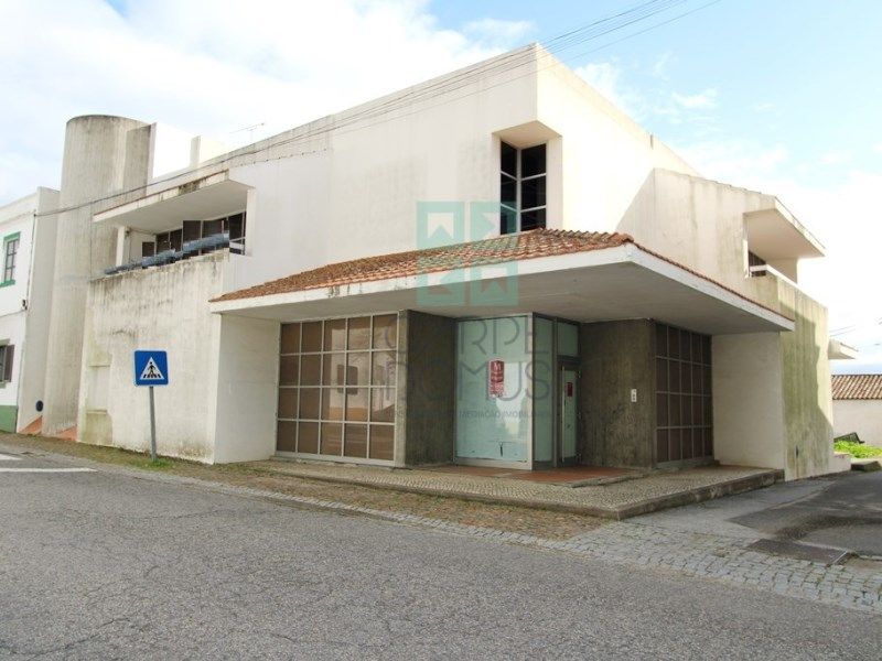 Property photo 1 of 50