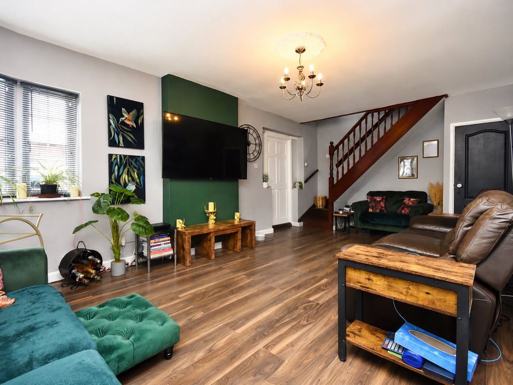 Property photo 3 of 25