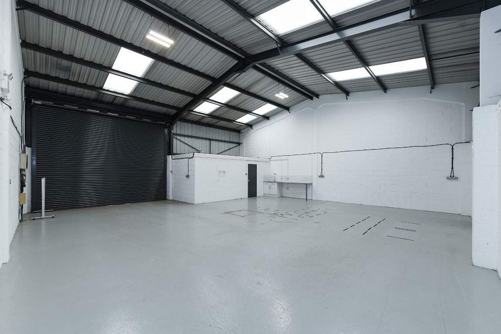 Property photo 2 of 6