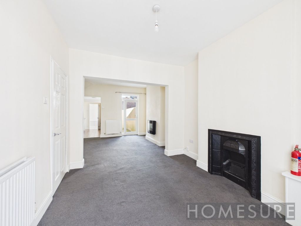 Property photo 3 of 25 Picture No. 03
