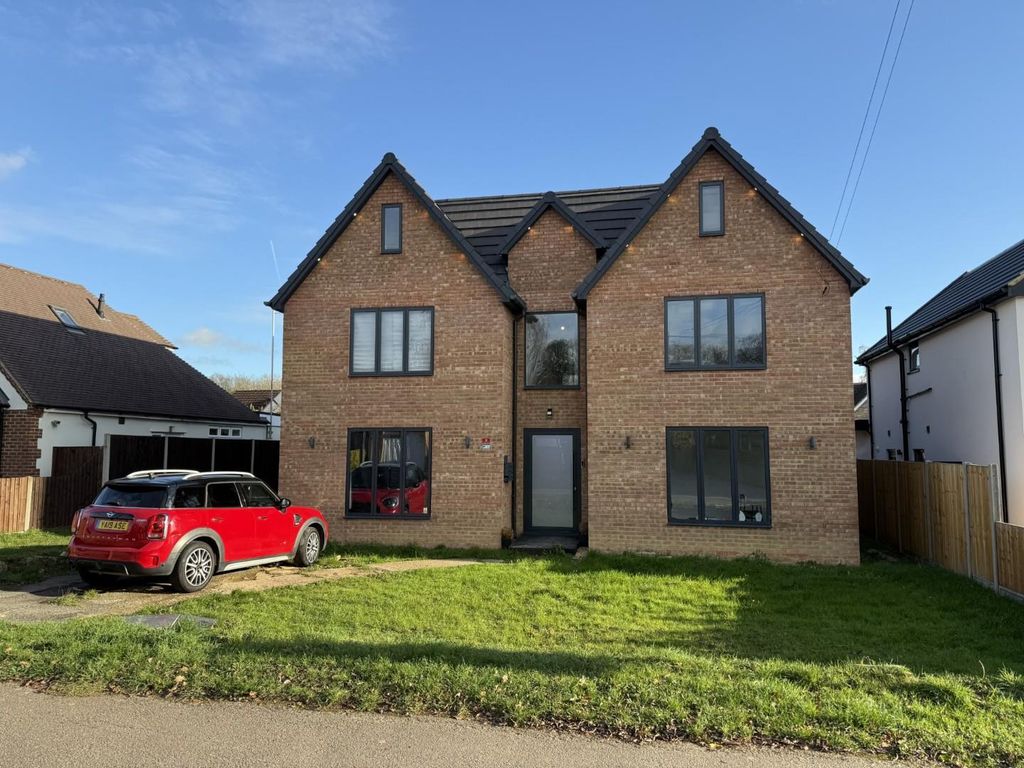 Property photo 1 of 18