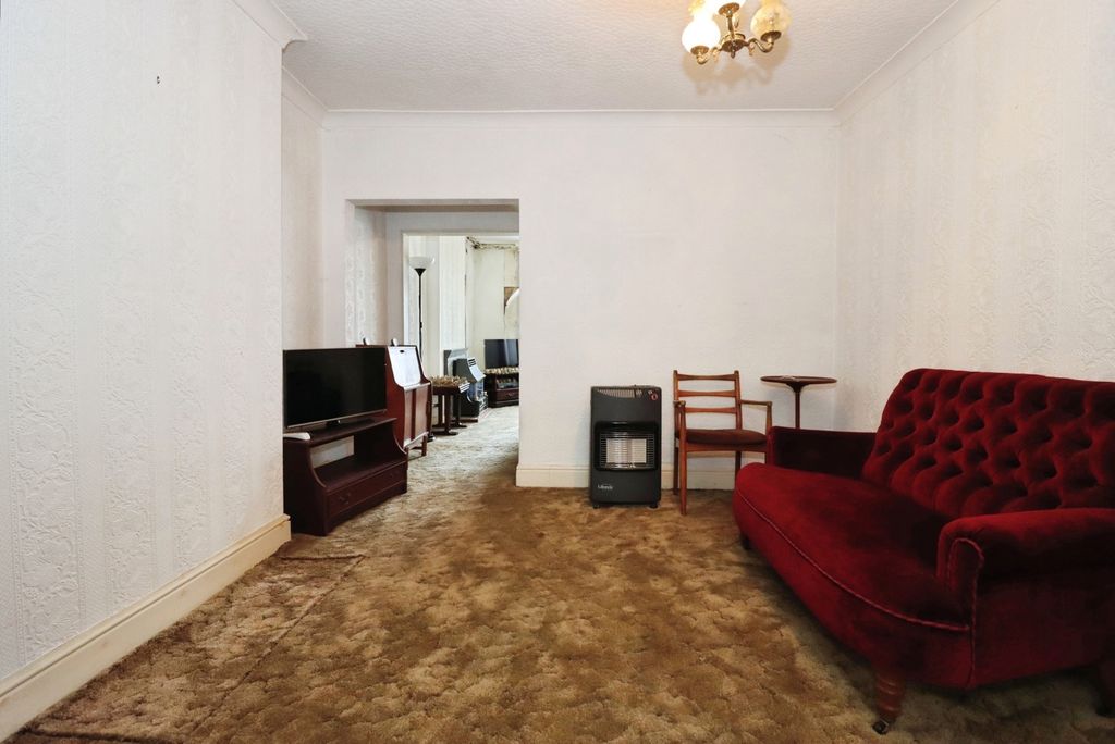 Property photo 3 of 16 Pbox-Img.Jpg
