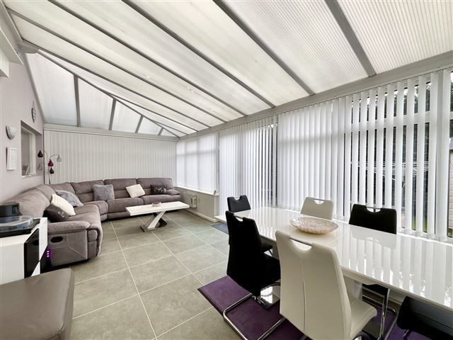 Property photo 2 of 21 Conservatory