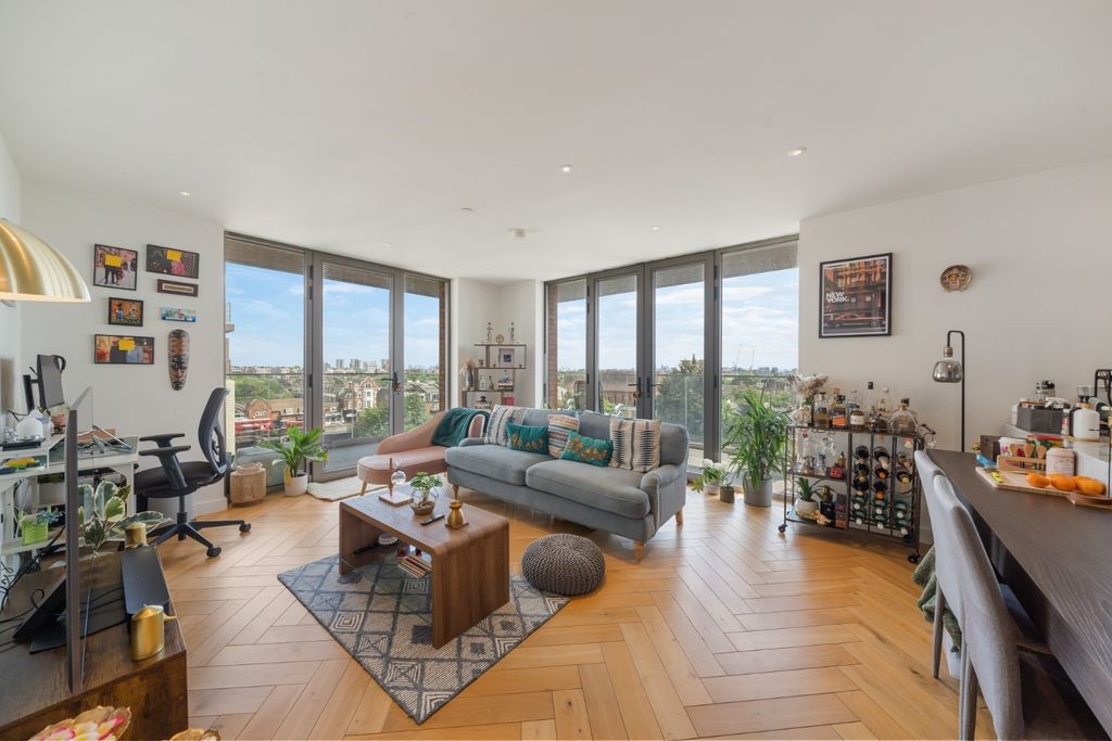 Property photo 1 of 12 4698691