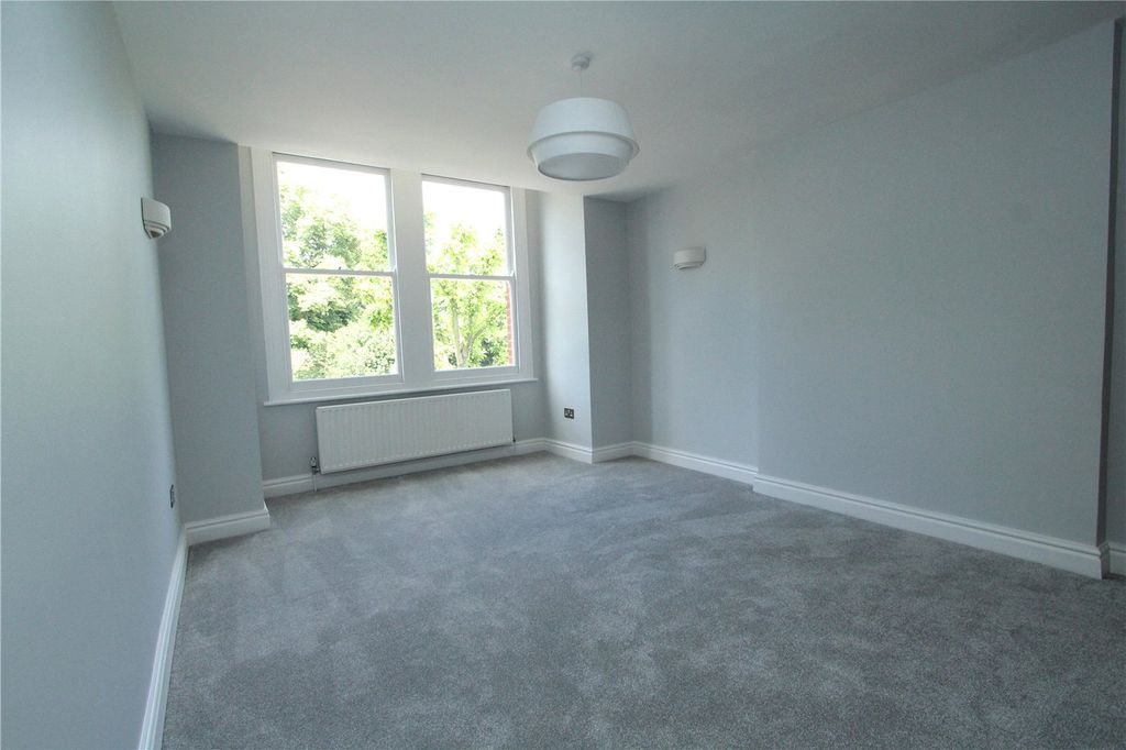 Property photo 3 of 6 Picture No. 02