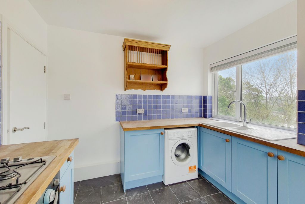 Property photo 3 of 16 Photo 2