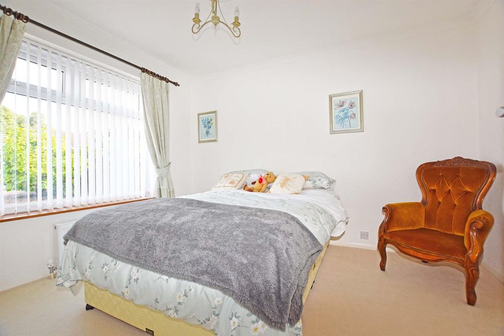 Property photo 3 of 15 Bedroom 2