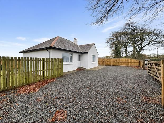 Property photo 1 of 18 Driveway