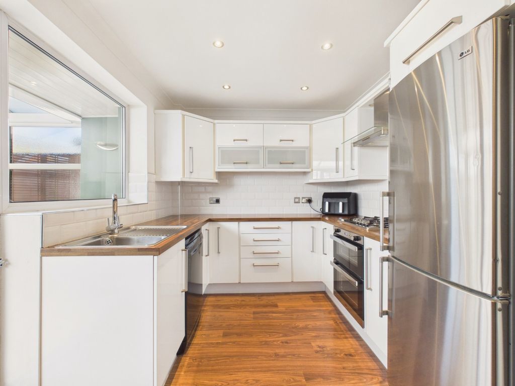 Property photo 3 of 14 5118298