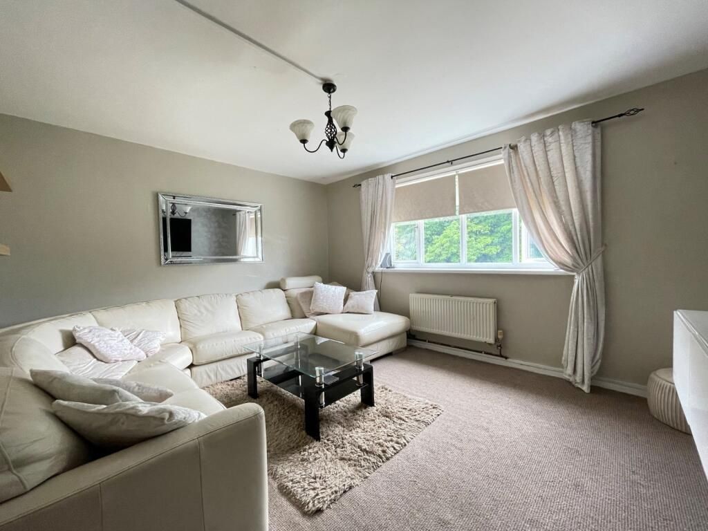 Property photo 1 of 7 5 Bed Terraced House To Rent Alton Rd, London Cr0