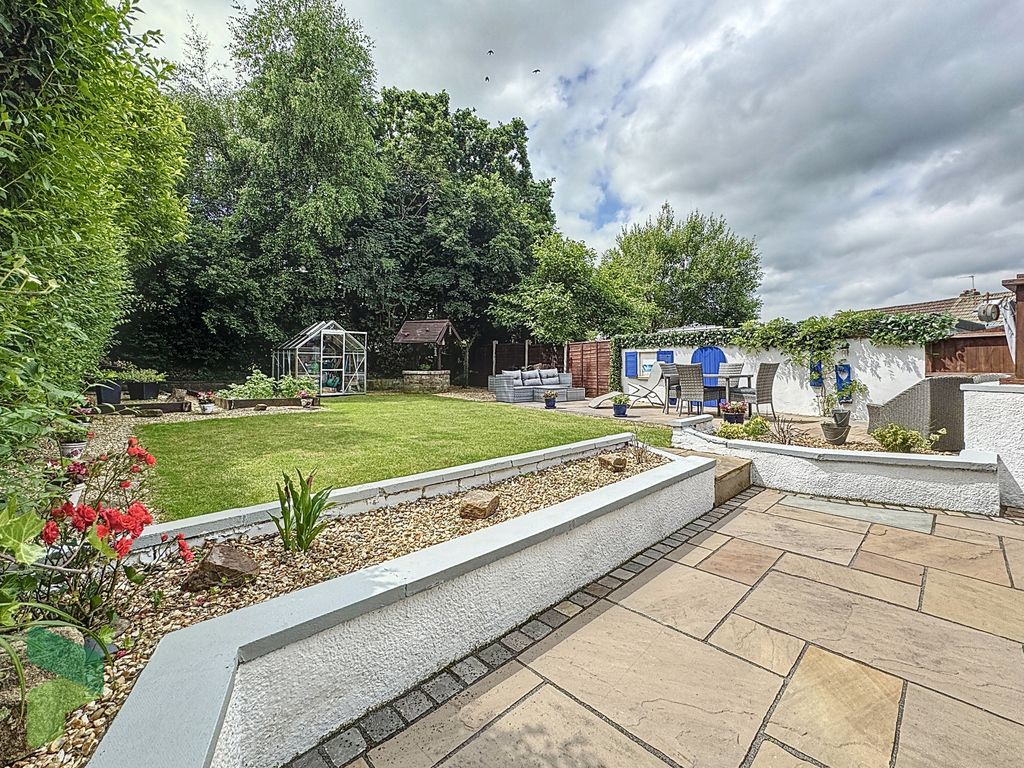 Property photo 2 of 37