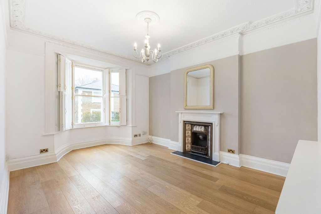 Property photo 1 of 10 4762841