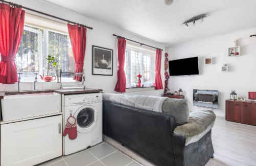 Property photo 3 of 10