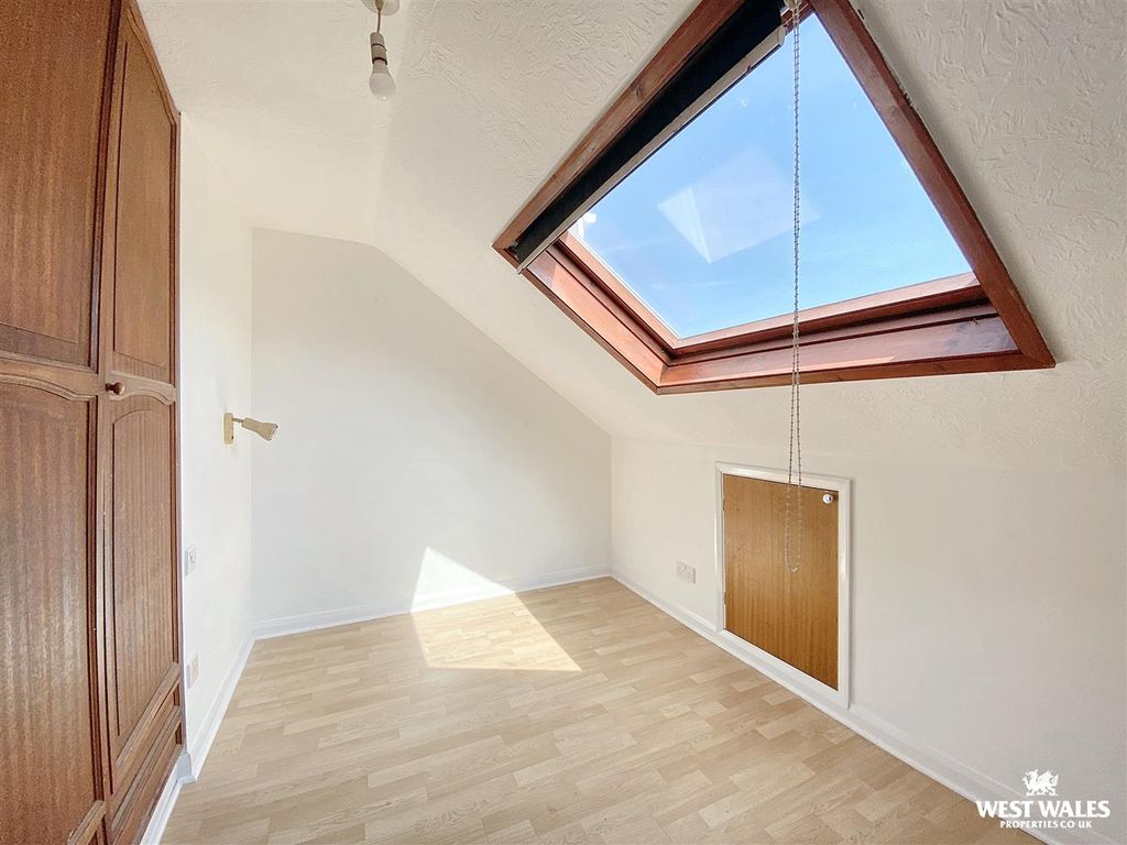 Additional image 10 of 4 bed end terrace house for saleGolden Hill Road, Pembroke SA71