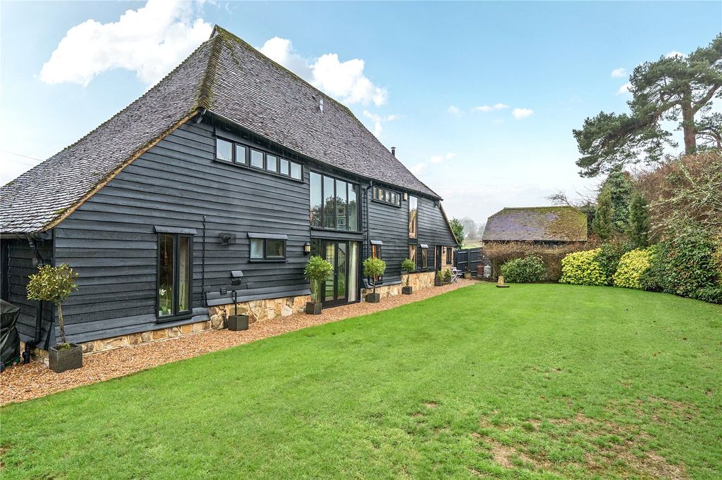 Property photo 1 of 9 External